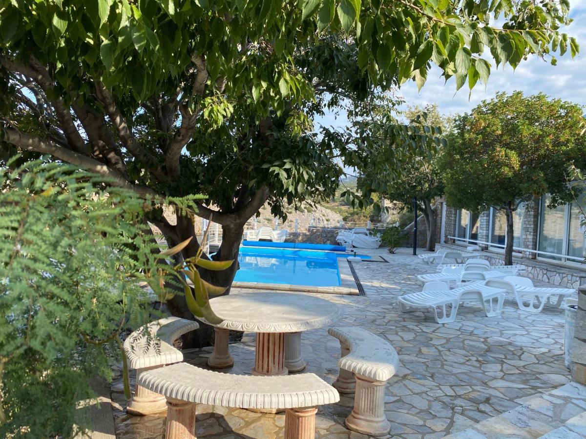 Resort Haus Toma Cesarica Kültér fotó